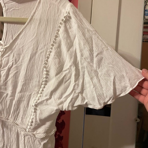 ZARA WHITE FLUTTER SLEEVE LACE UP TOP - Picture 6 of 7